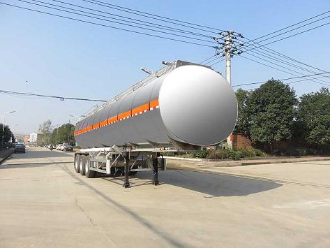 42.2方鋁合金食用油運(yùn)輸半掛車(chē) 