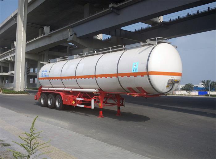 42方液態(tài)食品運(yùn)輸半掛車(chē)